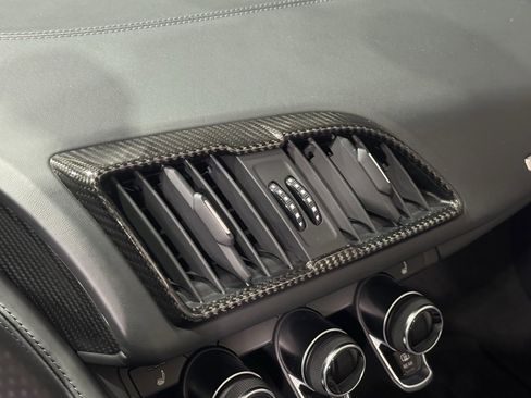 Used 2018 Audi R8 V10 plus image 17