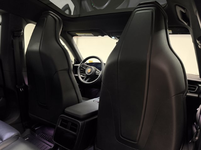 Certified 2023 Porsche Taycan 4 Cross Turismo AWD/4WD image 26