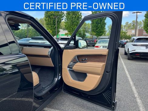 Certified 2025 Land Rover Range Rover Long Wheelbase SE AWD/4WD image 11
