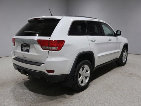 Used 2013 Jeep Grand Cherokee Laredo AWD/4WD image 2