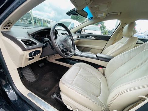 Used 2019 Lincoln MKZ Reserve FWD image 15