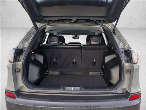 Used 2023 Jeep Cherokee Altitude Lux image 6