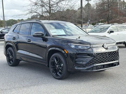 New 2026 Volkswagen Tiguan SE R-Line FWD image 7