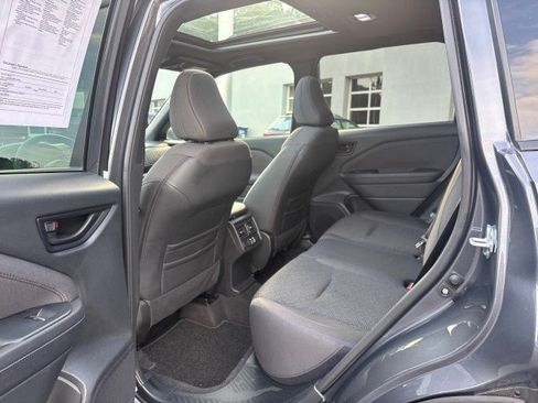 Certified 2025 Subaru Forester Premium AWD/4WD image 34