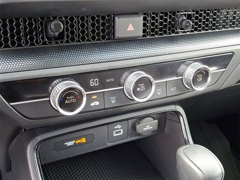 Used 2023 Honda CR-V LX image 12