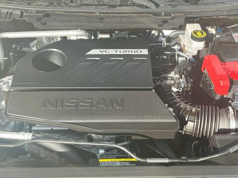Used 2025 Nissan Rogue SV AWD/4WD image 33