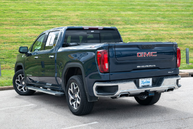 Used 2023 GMC Sierra 1500 SLT w/ SLT Premium Plus Package AWD/4WD image 32
