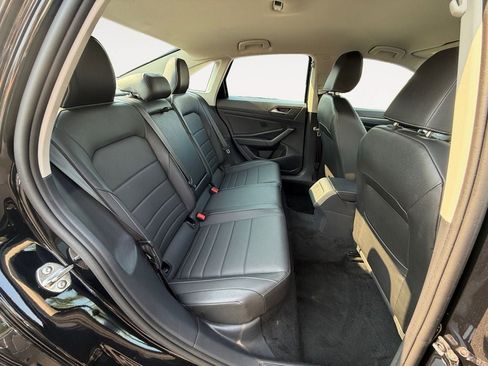 Used 2024 Volkswagen Jetta SE FWD image 23