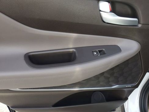 Used 2020 Hyundai Santa Fe SEL w/ Convenience Package image 19