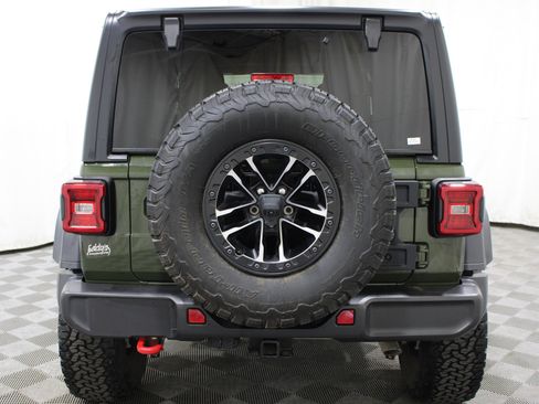 Used 2024 Jeep Wrangler Unlimited Rubicon w/ XTREMEE 35" Tire Package AWD/4WD image 32