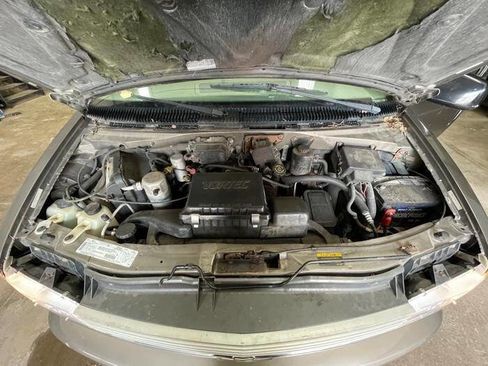 Used 1999 Chevrolet Astro AWD image 40