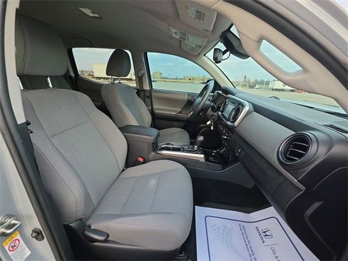 Used 2019 Toyota Tacoma SR5 image 31