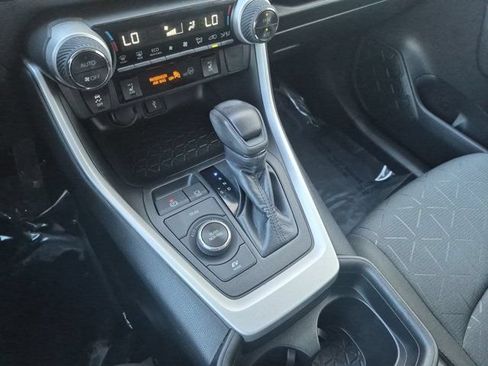 Certified 2021 Toyota RAV4 XLE w/ Convenience Package AWD/4WD image 15