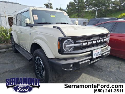 Certified 2025 Ford Bronco Outer Banks image 1