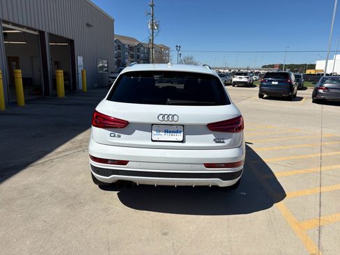 Used 2018 Audi Q3 2.0T Premium Plus w/ Premium Plus Package image 7