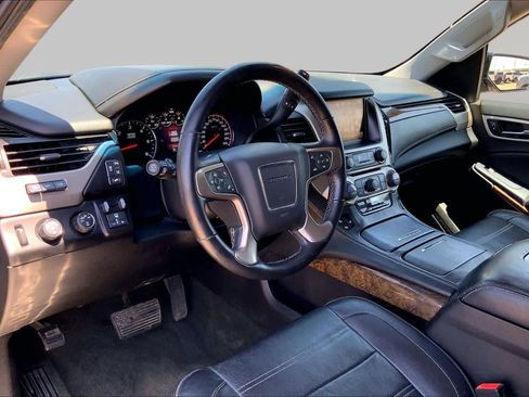 Used 2015 GMC Yukon Denali w/ Touring Package AWD/4WD image 17