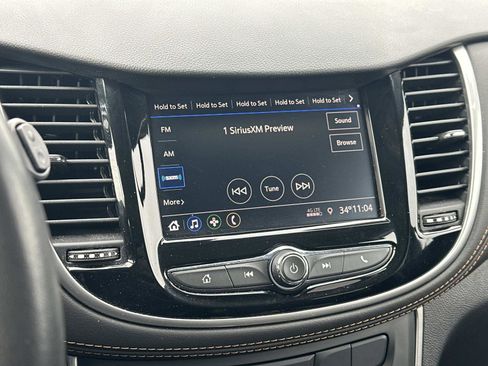 Certified 2022 Chevrolet Trax LT w/ LT Convenience Package image 28