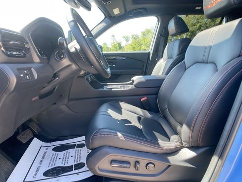 Certified 2025 Honda Pilot TrailSport image 12