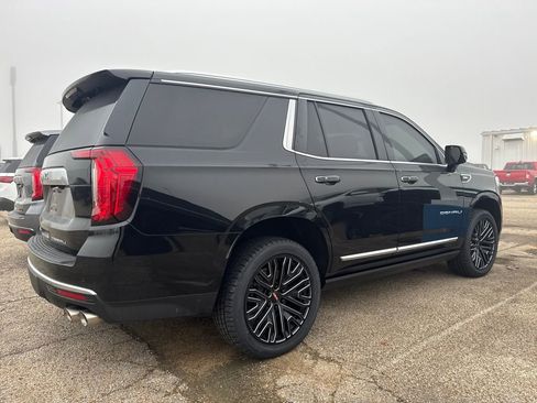 Used 2021 GMC Yukon Denali w/ Denali Premium Package image 5