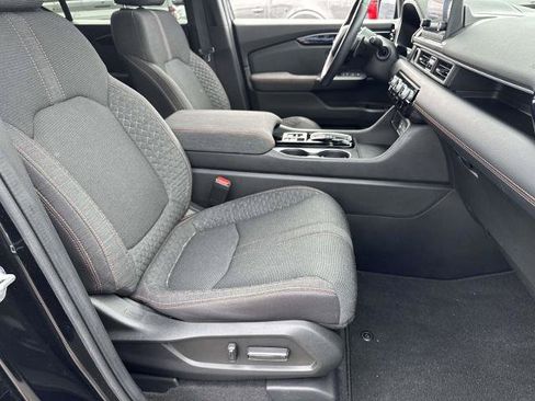 Used 2023 Honda Pilot Sport image 11