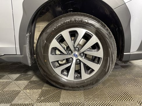 Used 2025 Subaru Outback Premium image 6