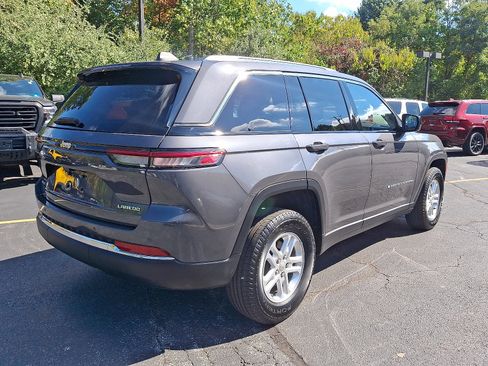 Certified 2022 Jeep Grand Cherokee Laredo w/ Luxury Tech Group I image 7