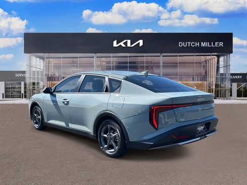 Certified 2025 Kia K4 LXS image 5