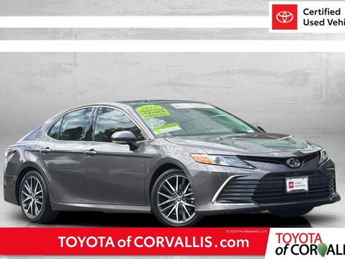 Certified 2023 Toyota Camry XLE w/ Navigation Package FWD image 1