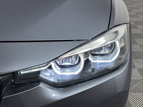 Used 2018 BMW 330i Sedan w/ Convenience Package RWD image 12