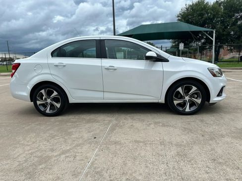 Used 2020 Chevrolet Sonic Premier FWD image 4