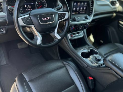 Used 2023 GMC Acadia SLT AWD/4WD image 34