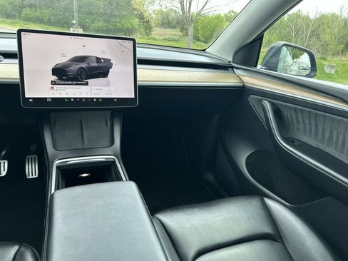 Used 2023 Tesla Model Y Performance AWD/4WD image 15