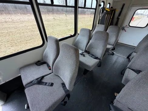 Used 2013 Ford E-350 and Econoline 350 Super Duty w/ Shuttle Bus Prep Pkg RWD image 29