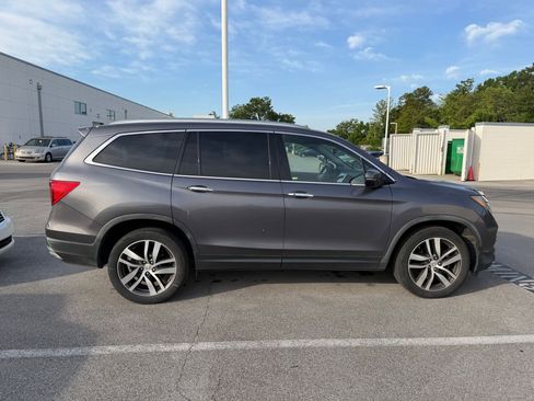 Used 2018 Honda Pilot Elite image 4