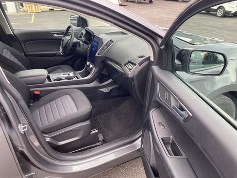 Certified 2022 Ford Edge SE w/ Black Appearance Package image 13