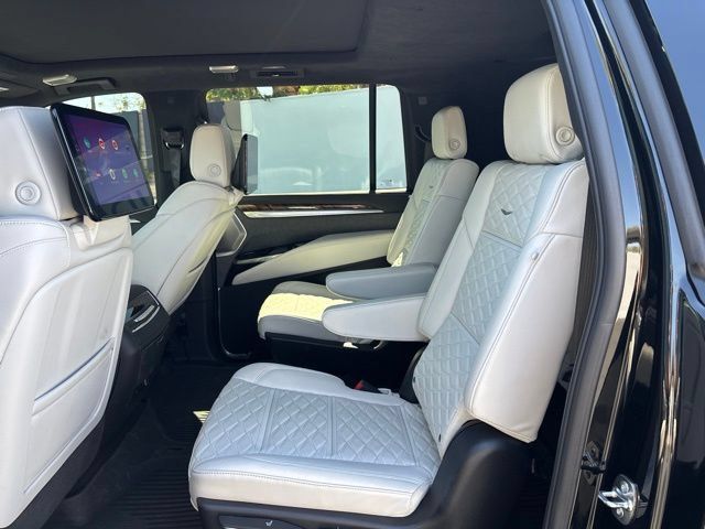 Used 2026 Cadillac Escalade ESV Platinum Sport w/ LPO, Floor Liner Package AWD/4WD image 10