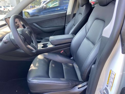 Used 2022 Tesla Model Y Performance AWD/4WD image 14
