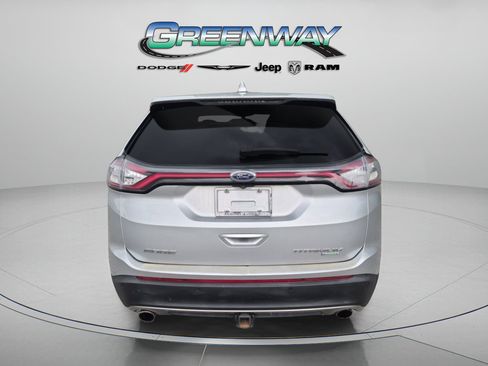 Used 2018 Ford Edge Titanium w/ Equipment Group 301A FWD image 2