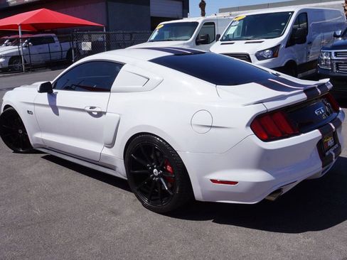 Used 2017 Ford Mustang GT RWD image 4