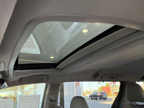 Used 2015 Toyota Sienna XLE w/ XLE Navigation Package image 22