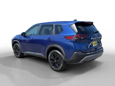 Used 2023 Nissan Rogue SV FWD image 3