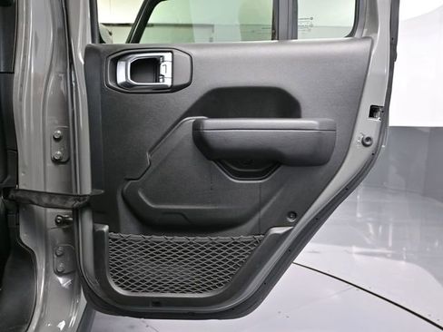 Used 2022 Jeep Gladiator Mojave w/ Auxiliary Switch Group AWD/4WD image 41
