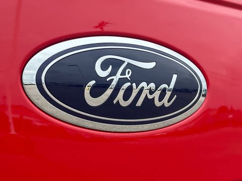 Used 2016 Ford F150 Lariat w/ Equipment Group 502A Luxury AWD/4WD image 12