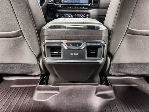 Used 2024 GMC Sierra 1500 SLT AWD/4WD image 22