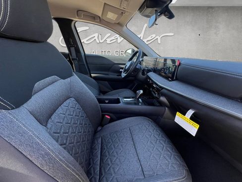 New 2026 Nissan Kicks SV image 24