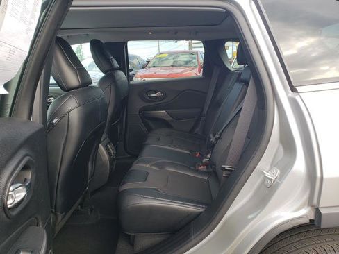 Used 2022 Jeep Cherokee Limited image 12