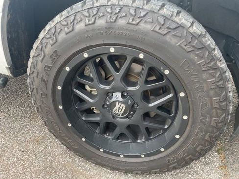 Used 2019 Ford F150 XLT w/ Equipment Group 302A Luxury RWD image 4