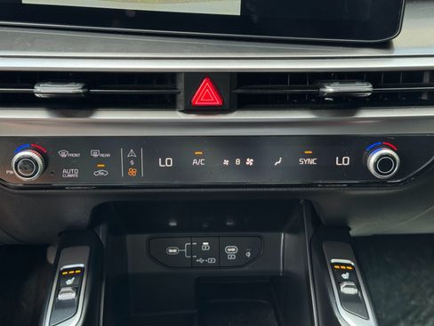 Used 2025 Kia Sorento S w/ Panoramic Sunroof Package AWD/4WD image 28