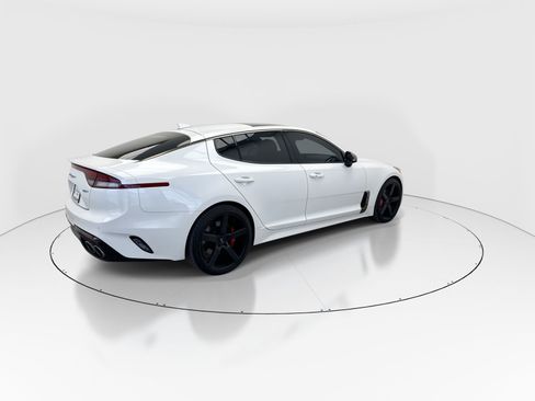 Used 2022 Kia Stinger GT1 image 8