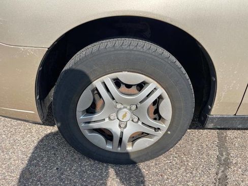 Used 2007 Chevrolet Malibu LS image 11